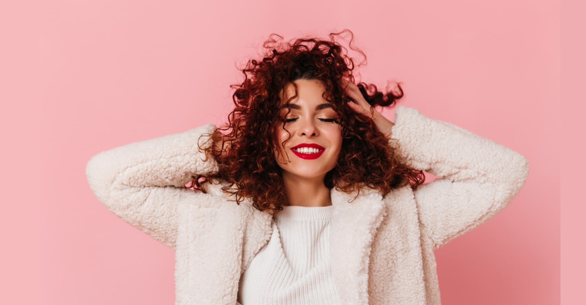 Tintura nos cachos: como cuidar do cabelo cacheado e da coloração